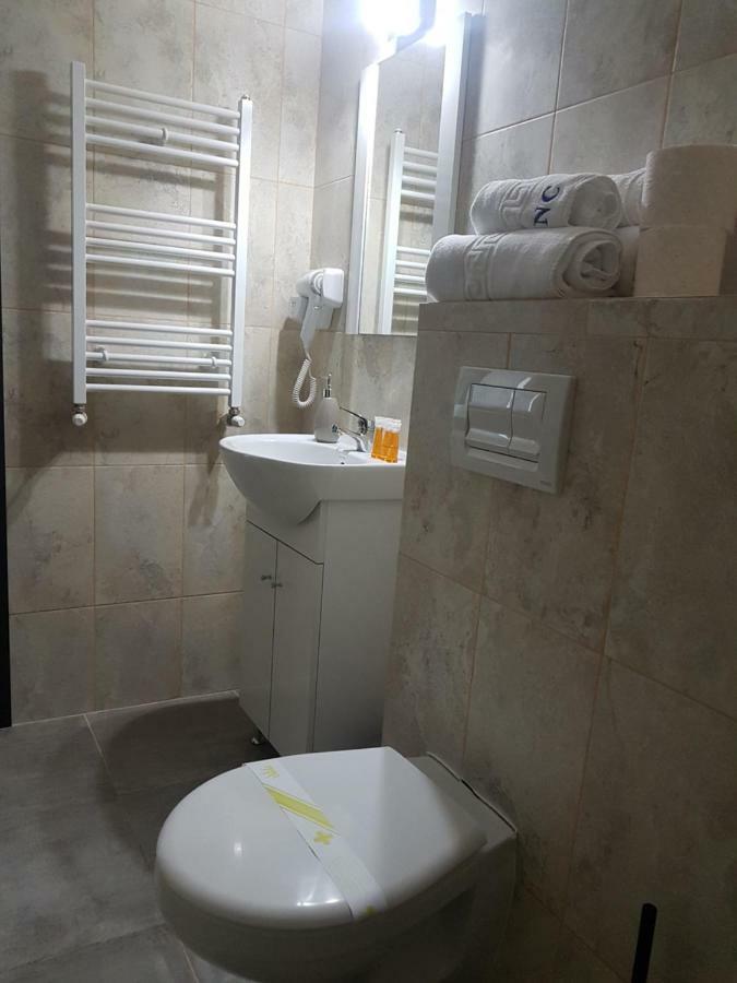 Summerhouse Apartments Mamaia Luaran gambar