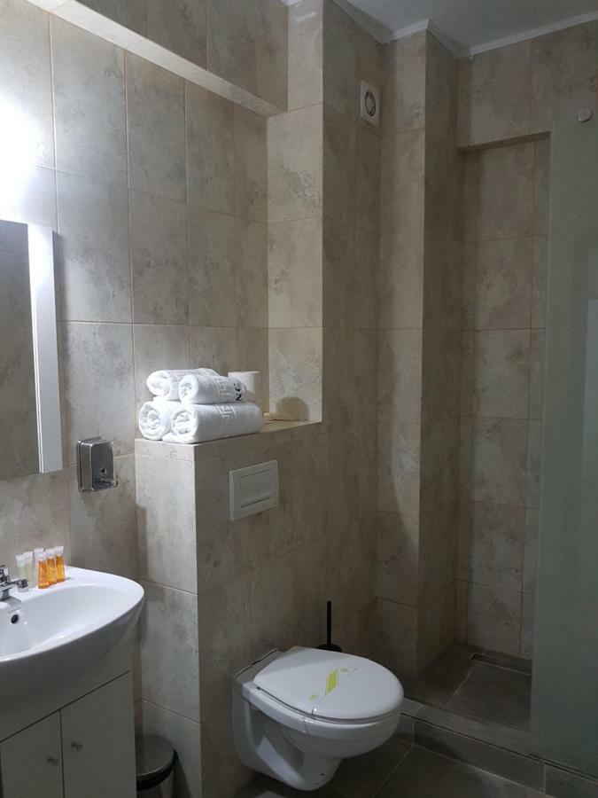 Summerhouse Apartments Mamaia Luaran gambar